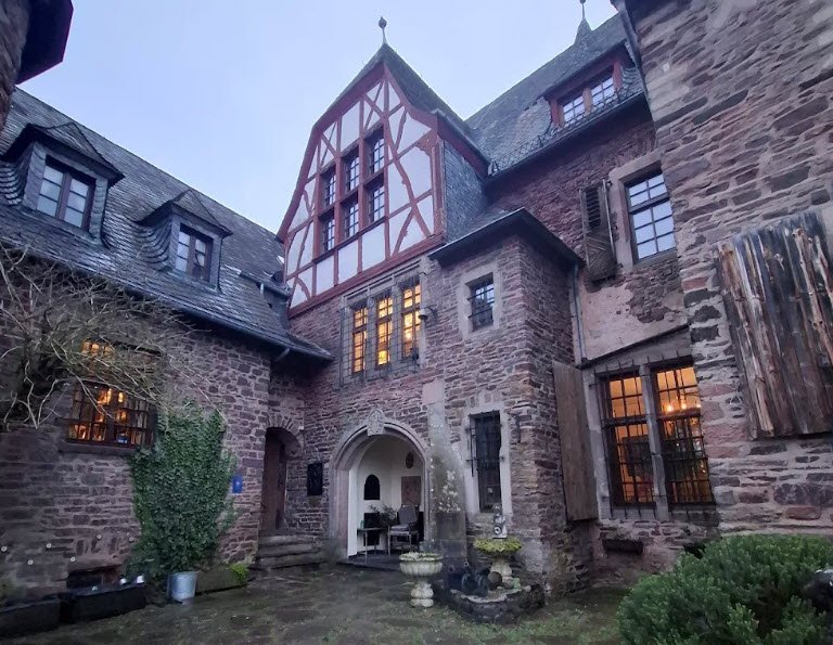 Burg Arras, Alf, Germany, Germany